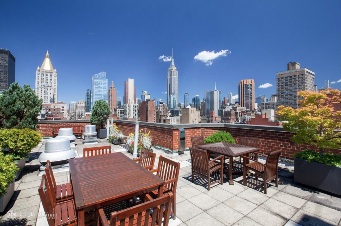 Check out these 5 Manhattan apartments with roof deck access, listed